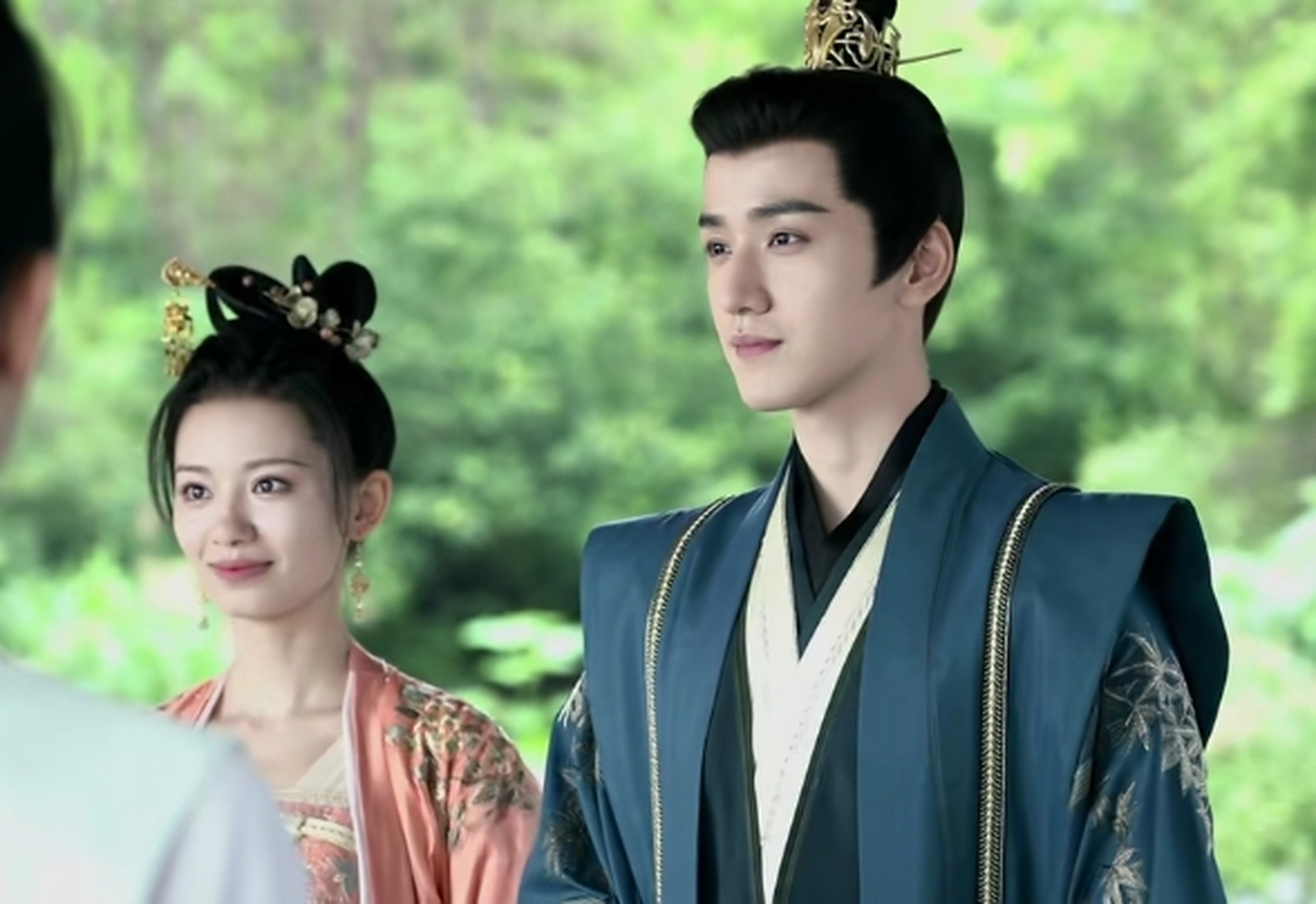 《长相思》丰隆和馨悦真的是亲兄妹吗?为什么姓不同!