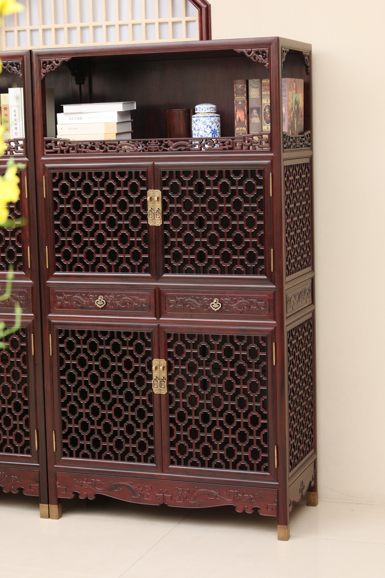 紫檀灯笼锦式万历柜