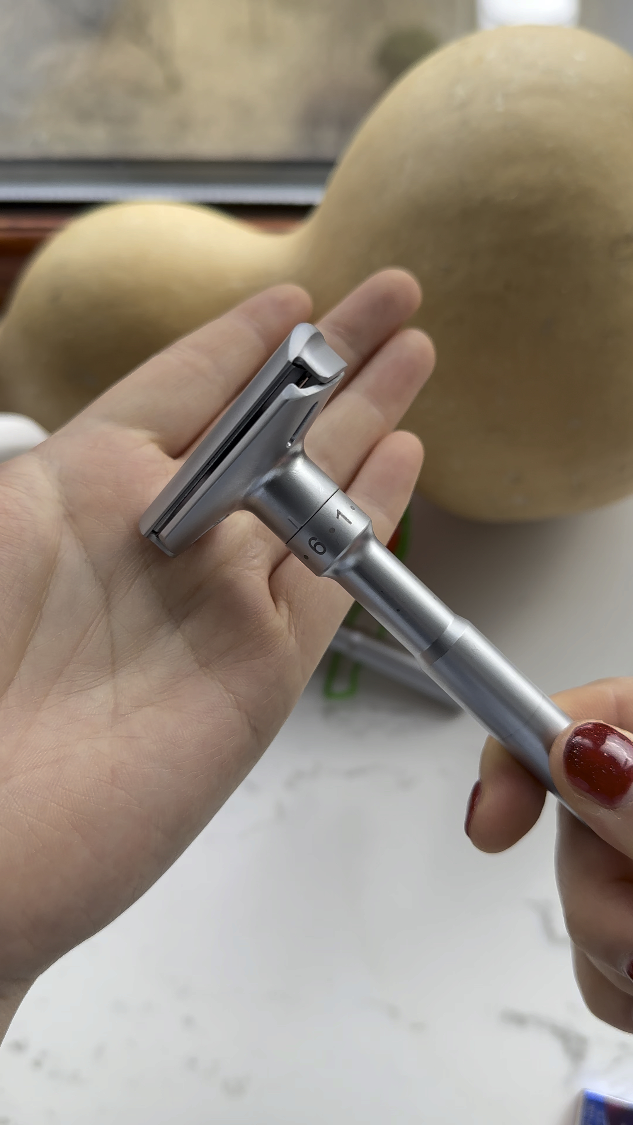 六档可调节手动剃须刀特别锋利,特别快