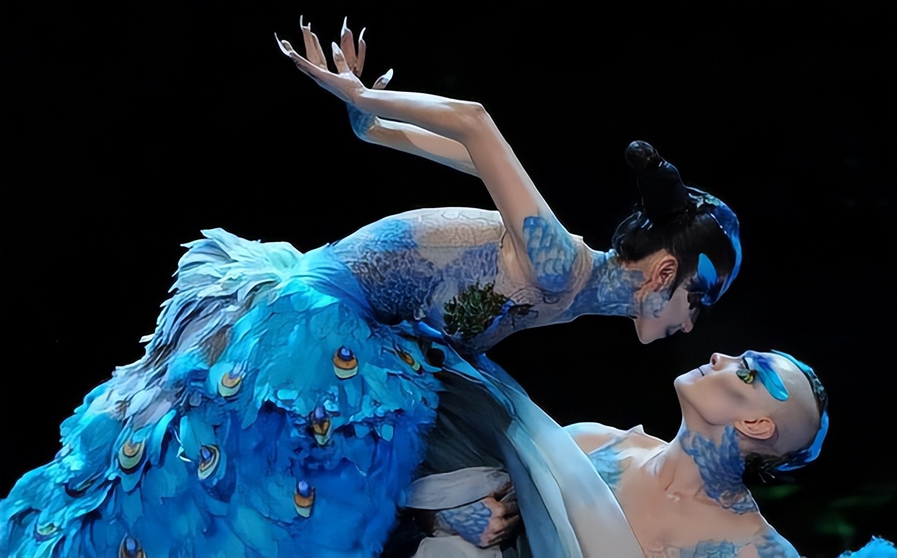 杨丽萍回应舞蹈大尺度设置