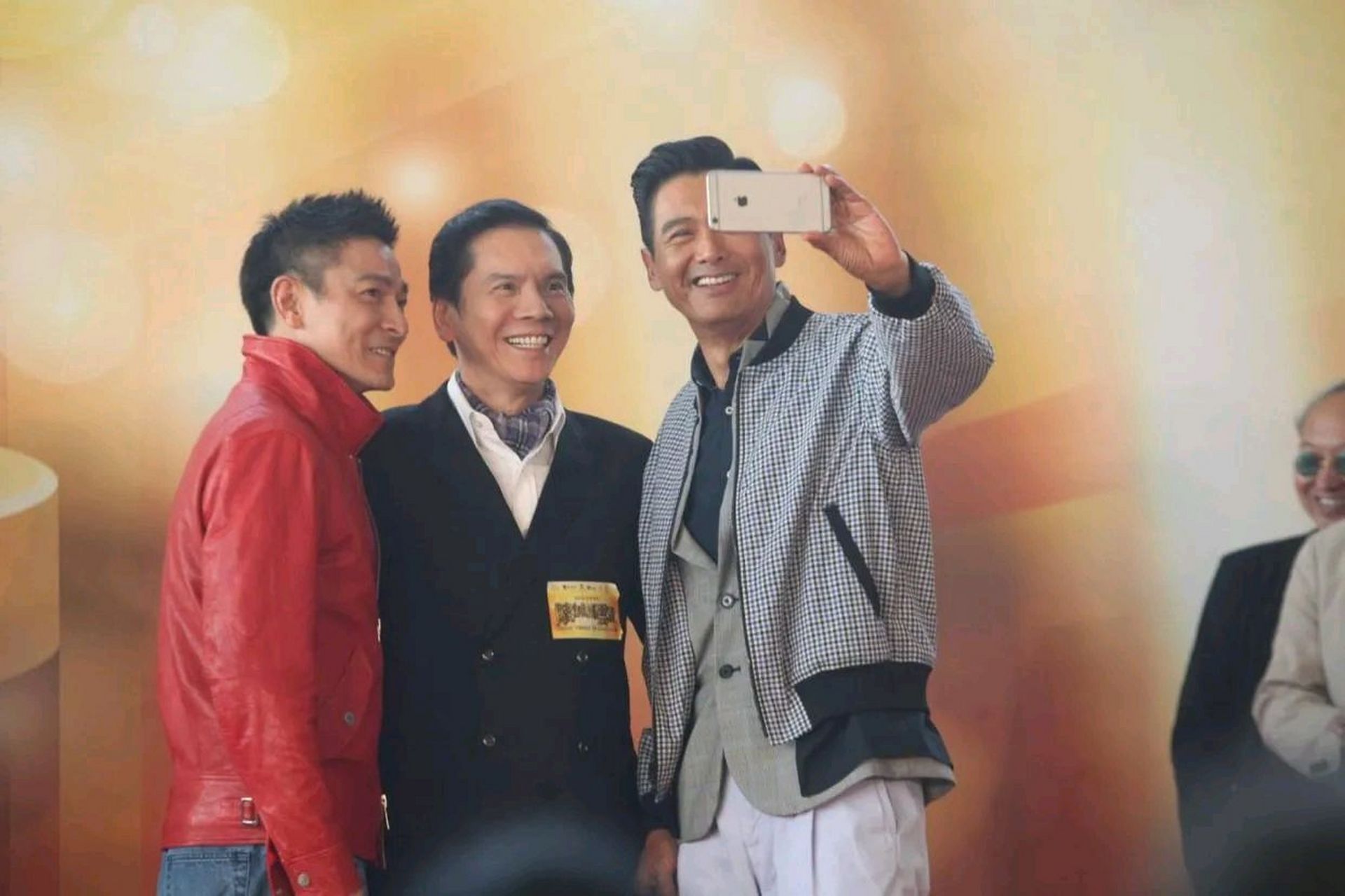 刘德华还在跑龙套时,被黄秋生骂道:"你只是个没演技,只需长相的花瓶
