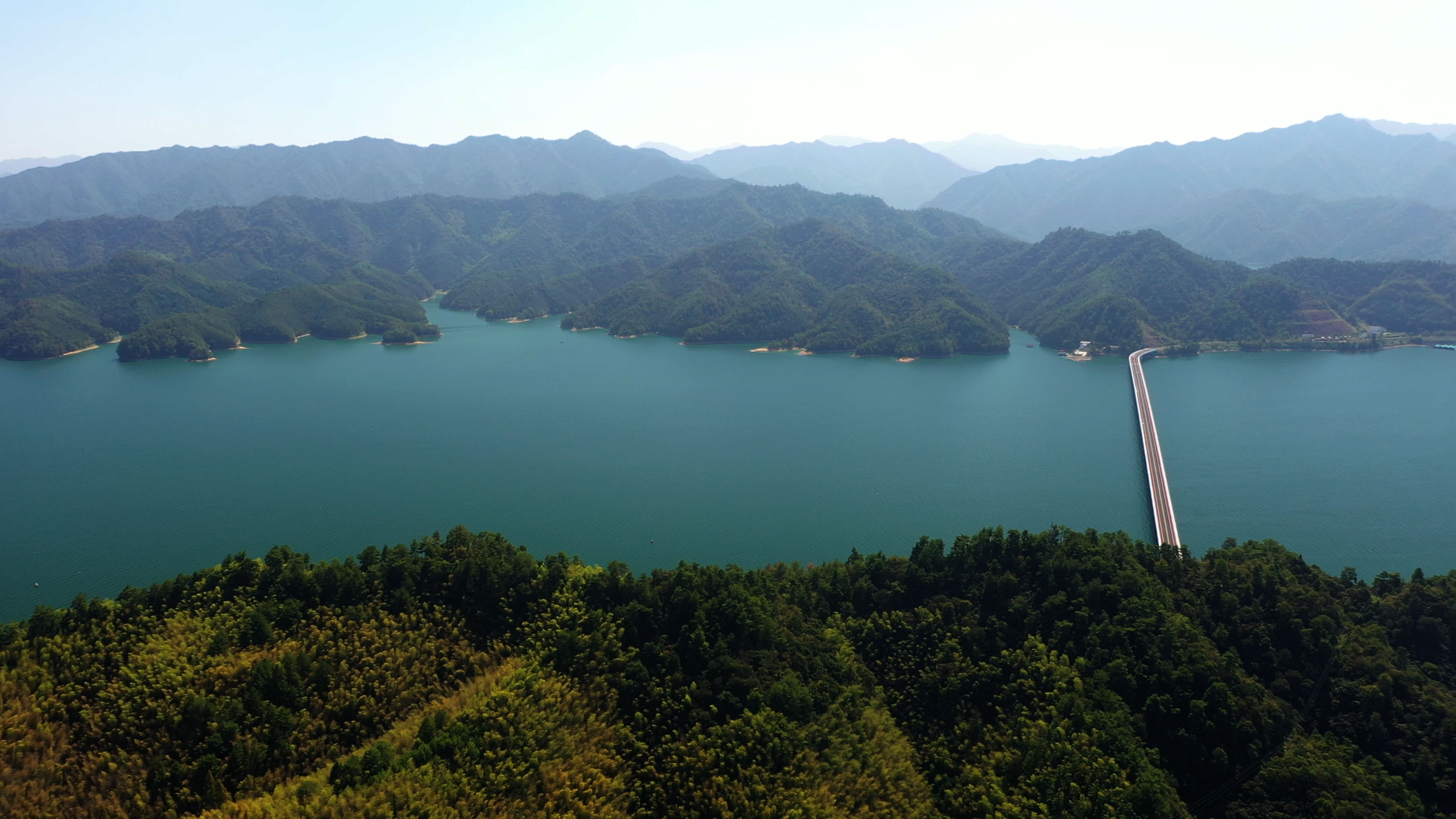 杭州淳安千岛湖的风景美不胜收,让人陶醉其中,值得一去你心动吗
