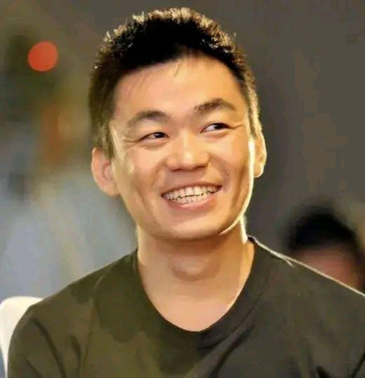 王宝强,拍完士兵突击之后,其他演员都去了另外一个剧组,我的团长我的