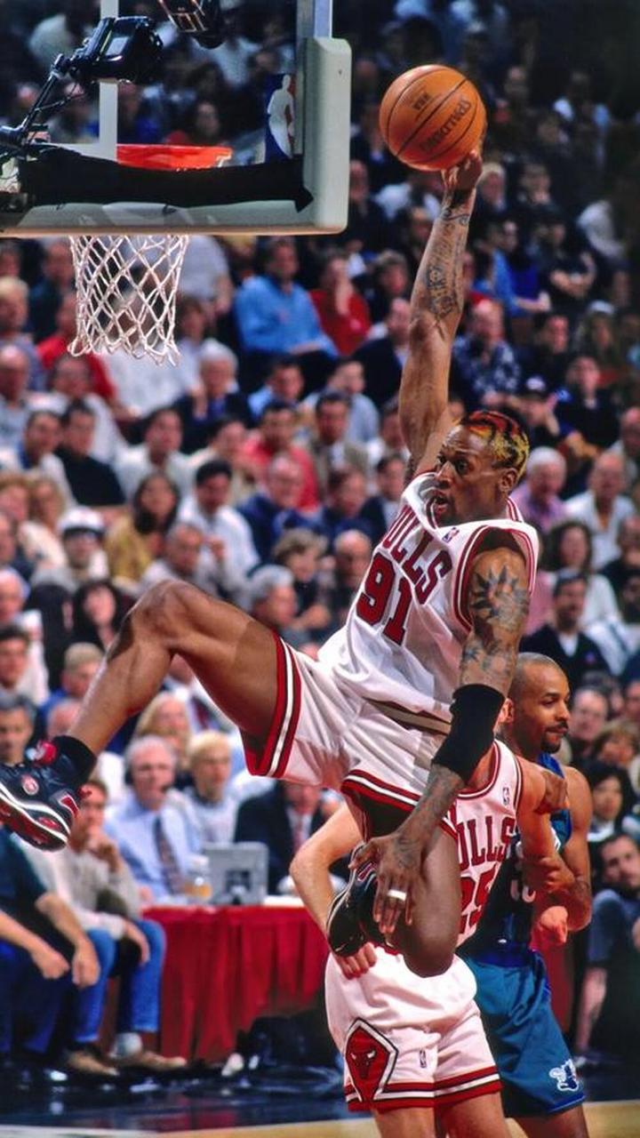 丹尼斯·罗德曼(dennis rodman),1961年5月出生,前美国职业篮球运动员