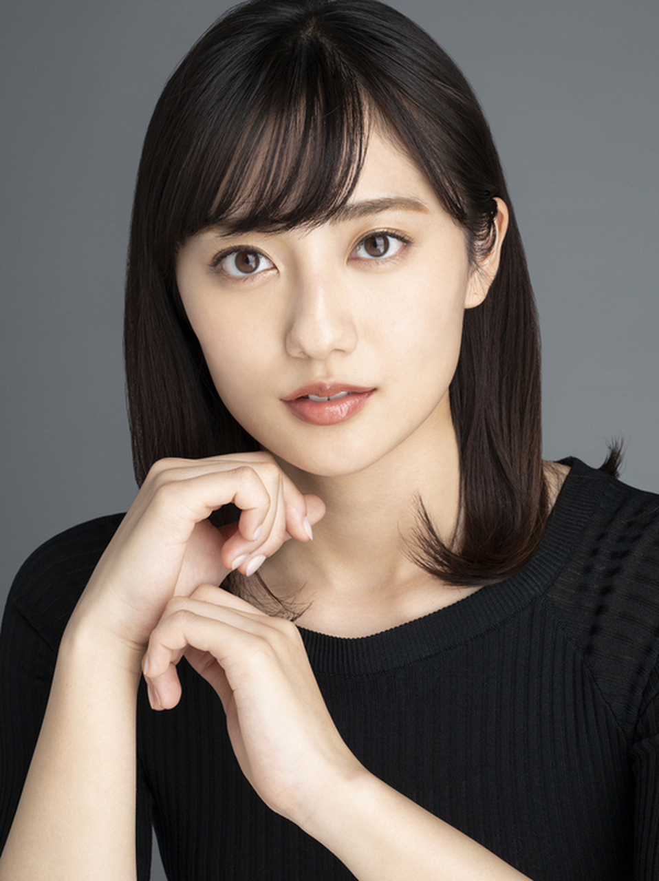 奥山和纱,1994年3月出生于日本青森县,日本女演员,模特.