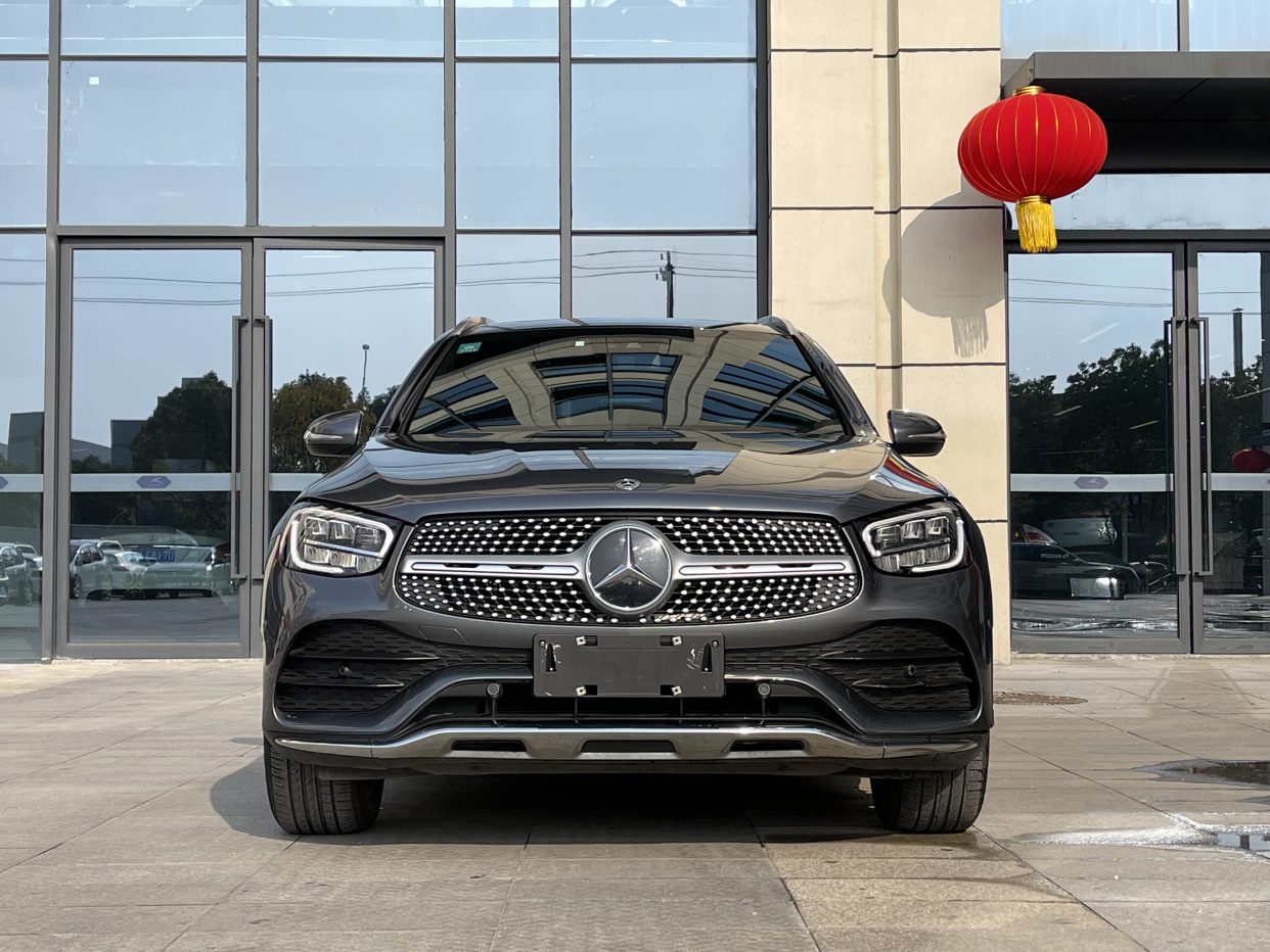2020款奔驰glc300l四驱动感