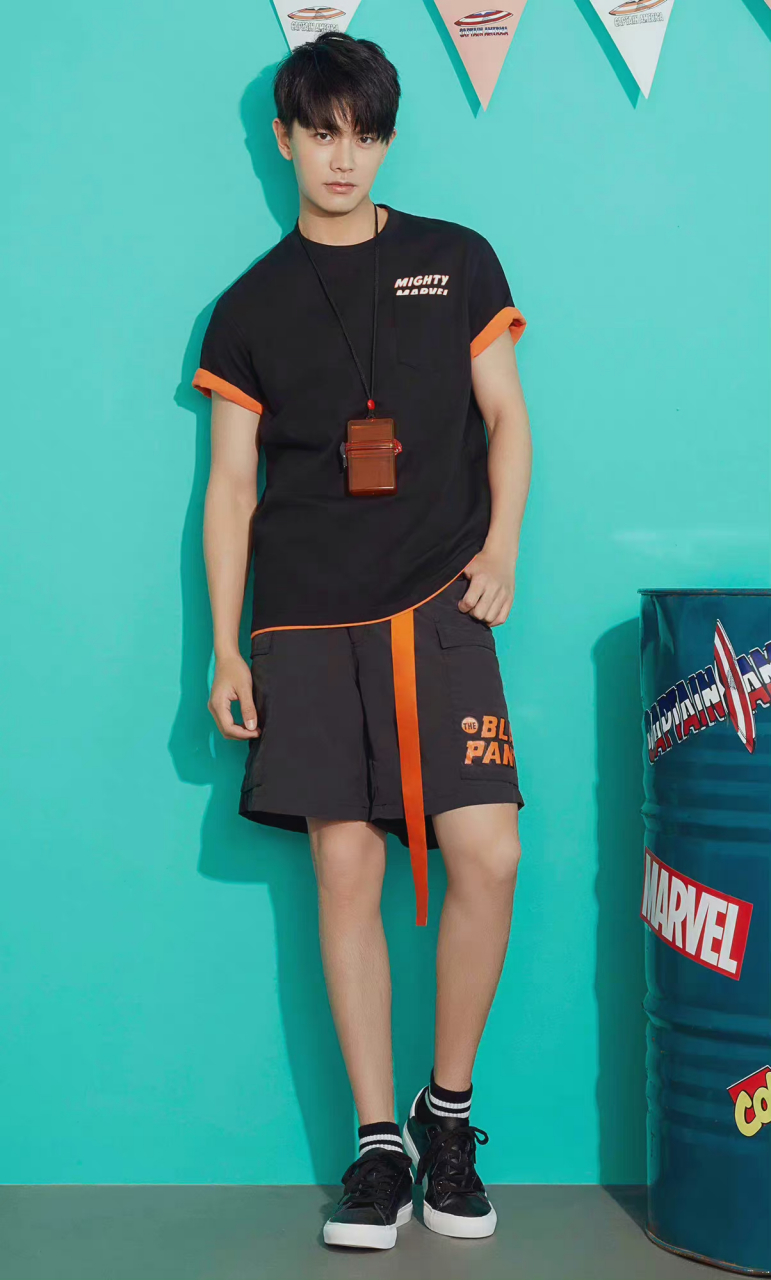 任嘉伦# 任国超这小腿的线条为何如此优美