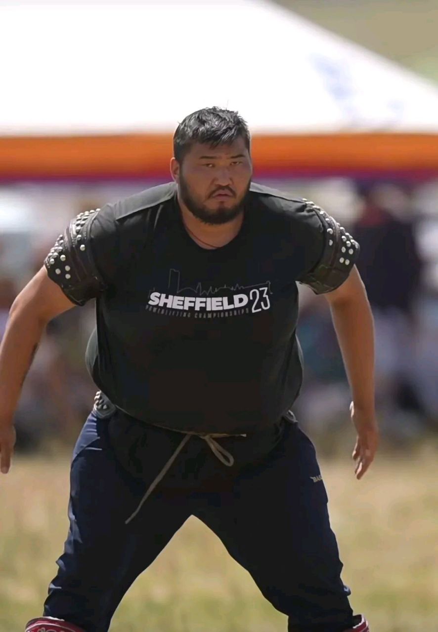 纯正的蒙古男人,太壮了.