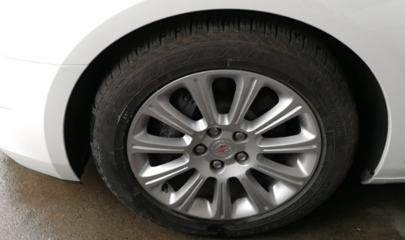 凯迪拉克xts轮胎型号多少