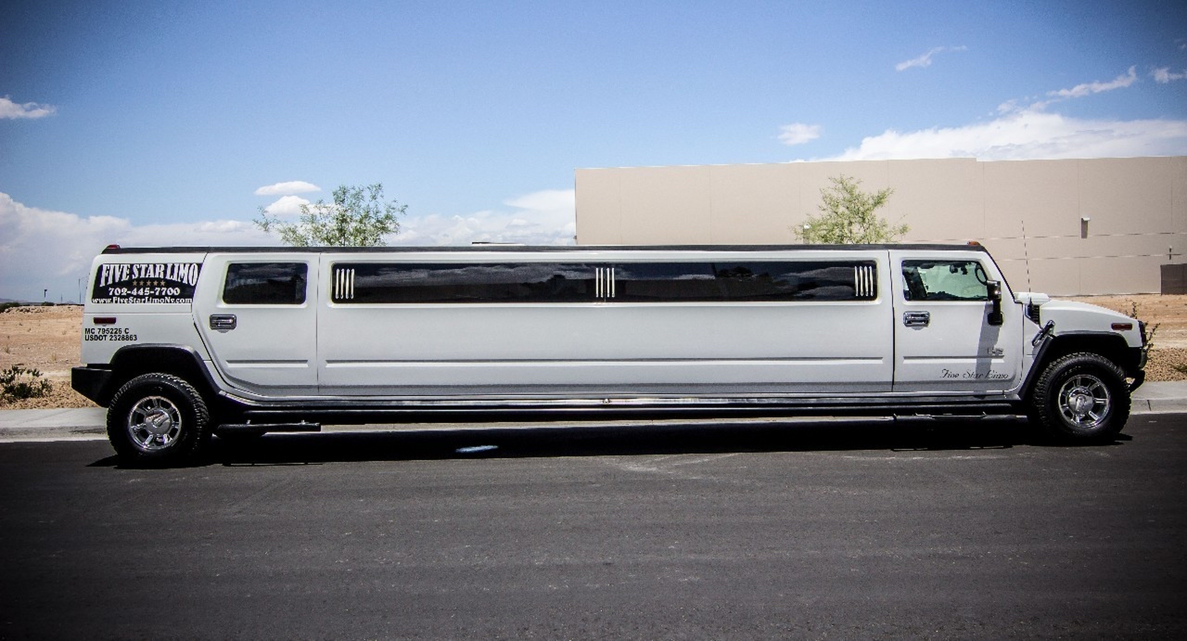 悍马加长款和jeep加长款