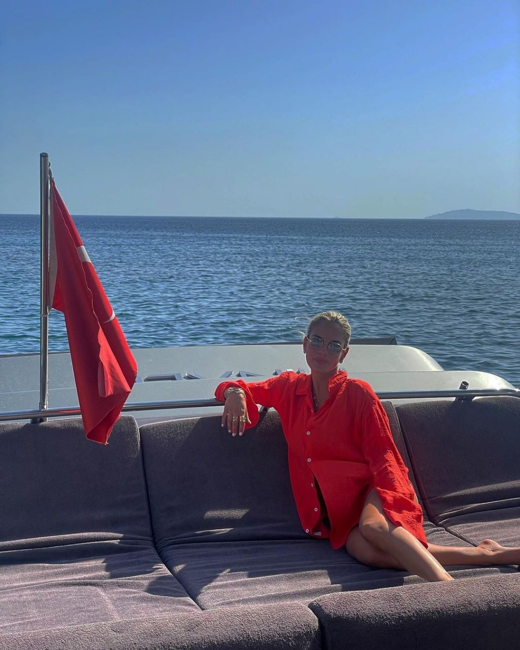 瓜迪奥拉的女儿真是越来越美了……  不知道能不能找一位曼城青年才俊