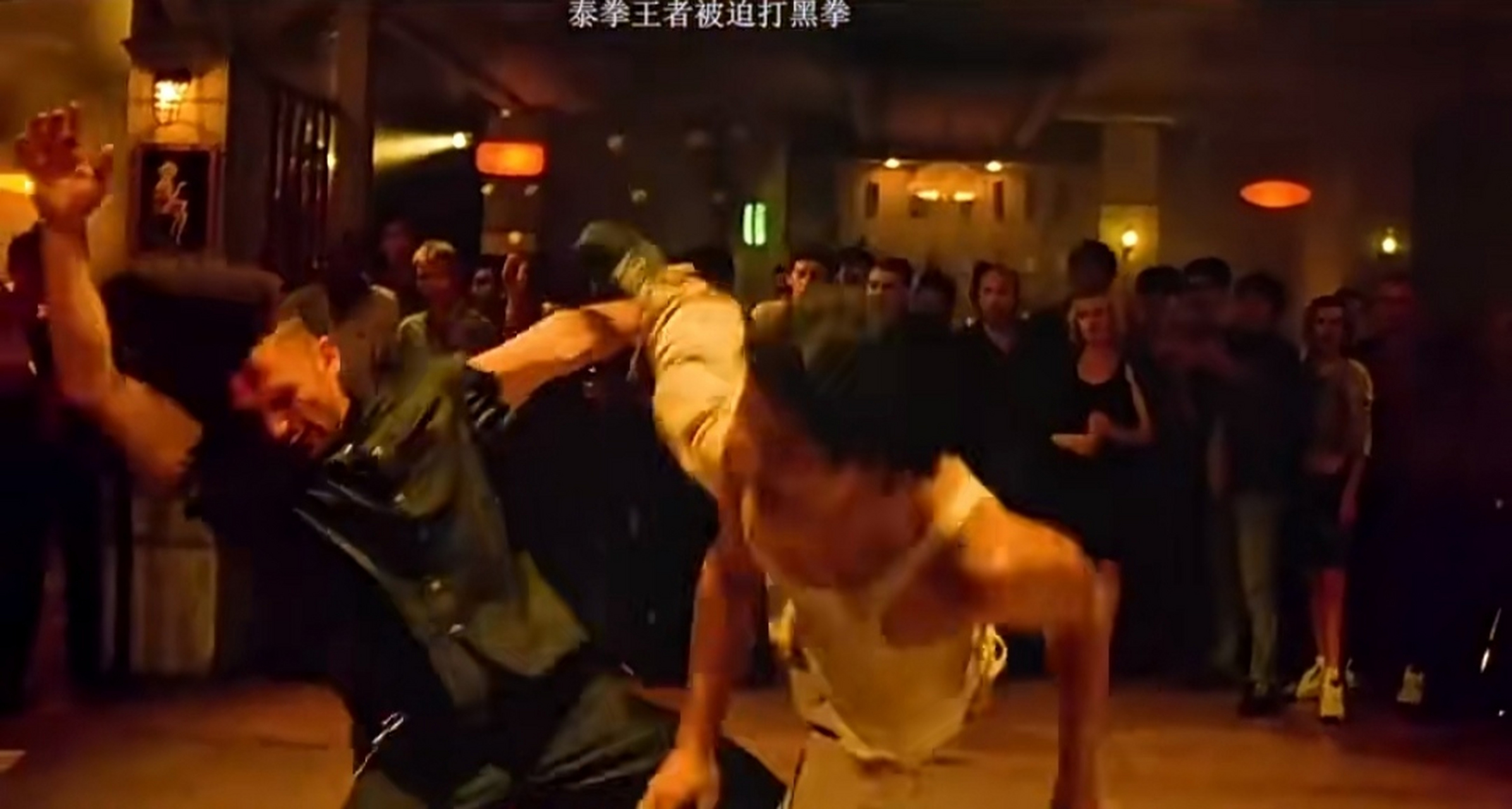 电影《寻佛》泰拳一,也是托尼贾大火的第一部电影