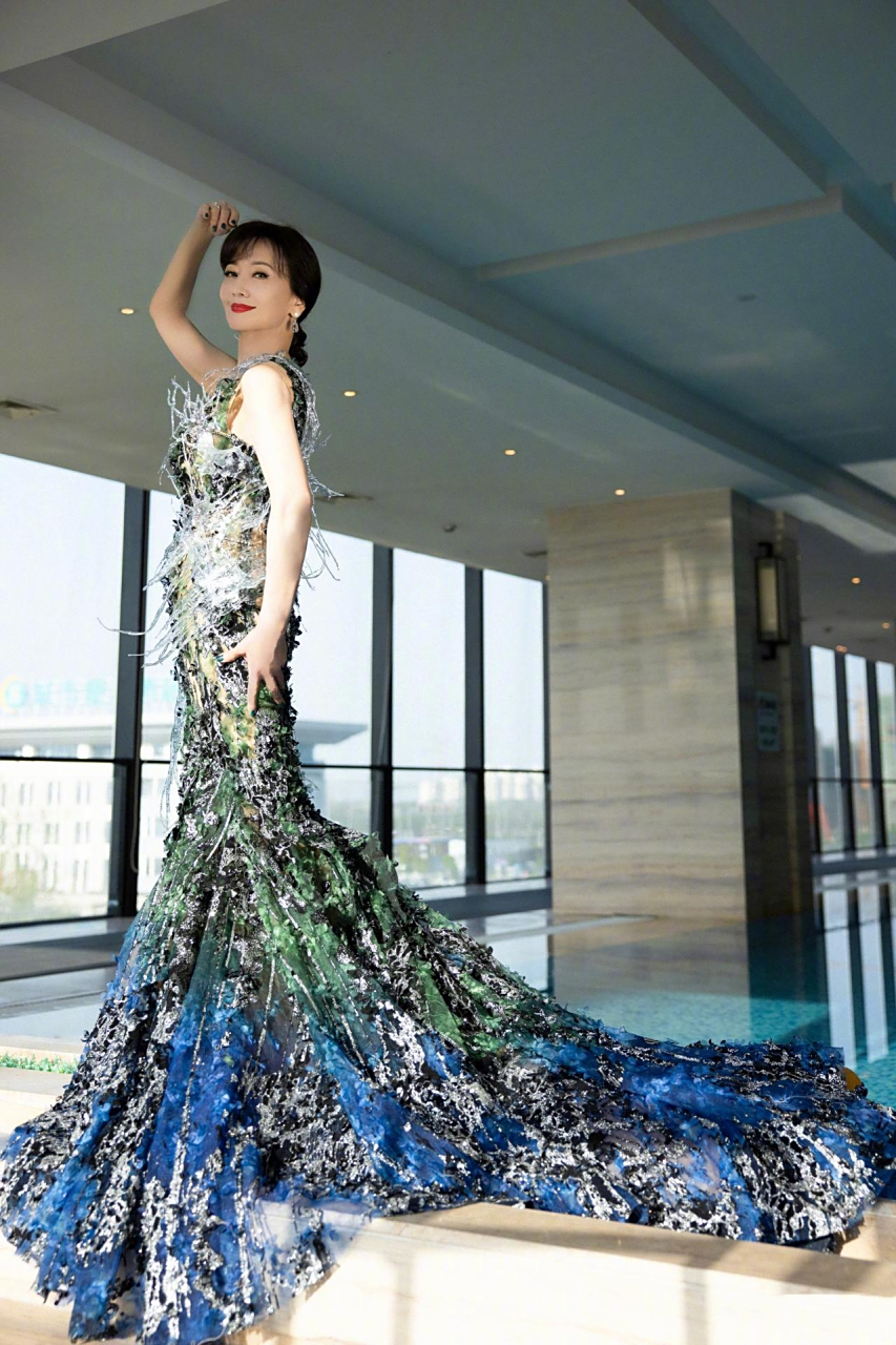 赵雅芝参加中国电影大数据盛典.