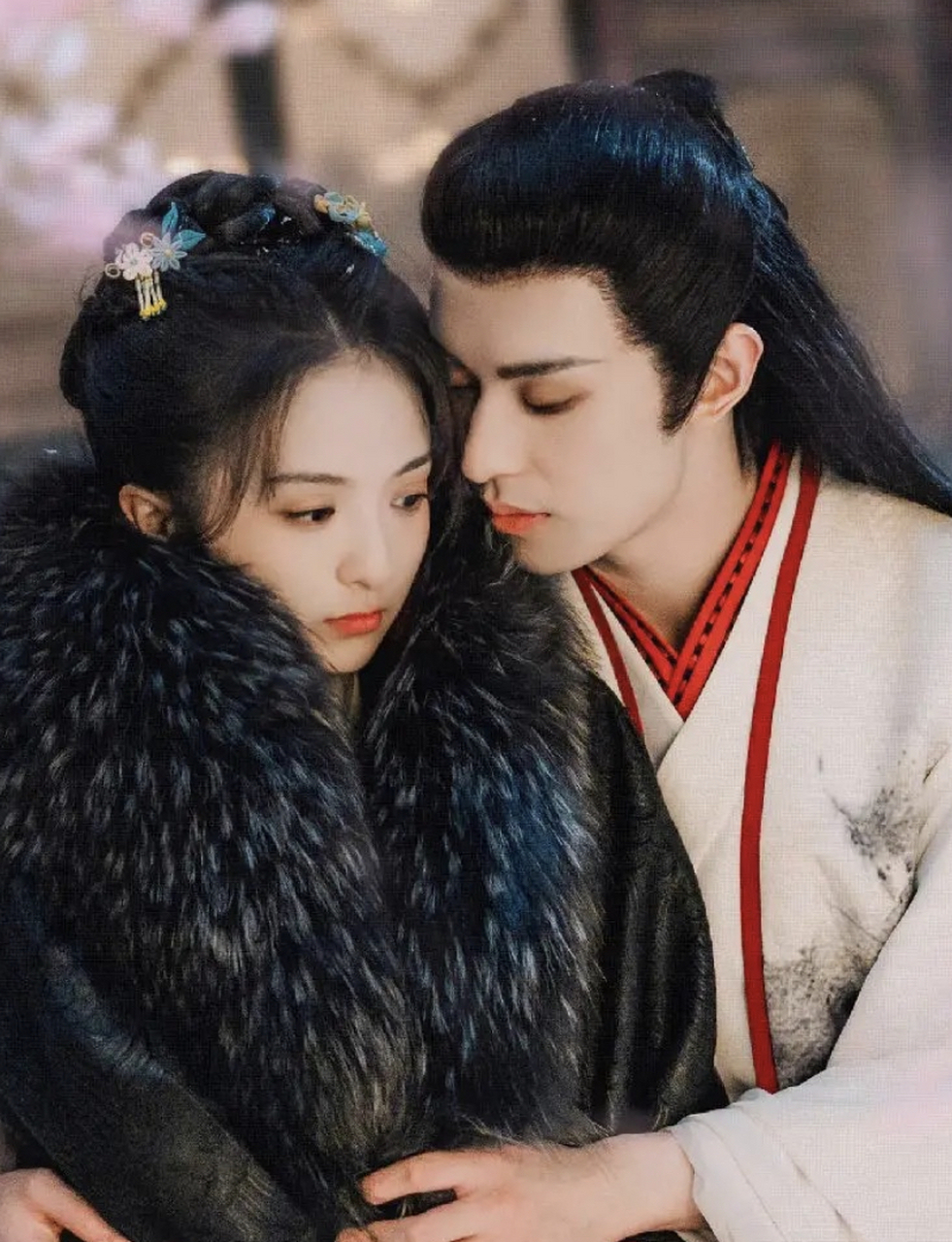 《风月如雪》定档9月28日,优酷视频独播,讲述了千年狐妖伯裘(左叶 饰)