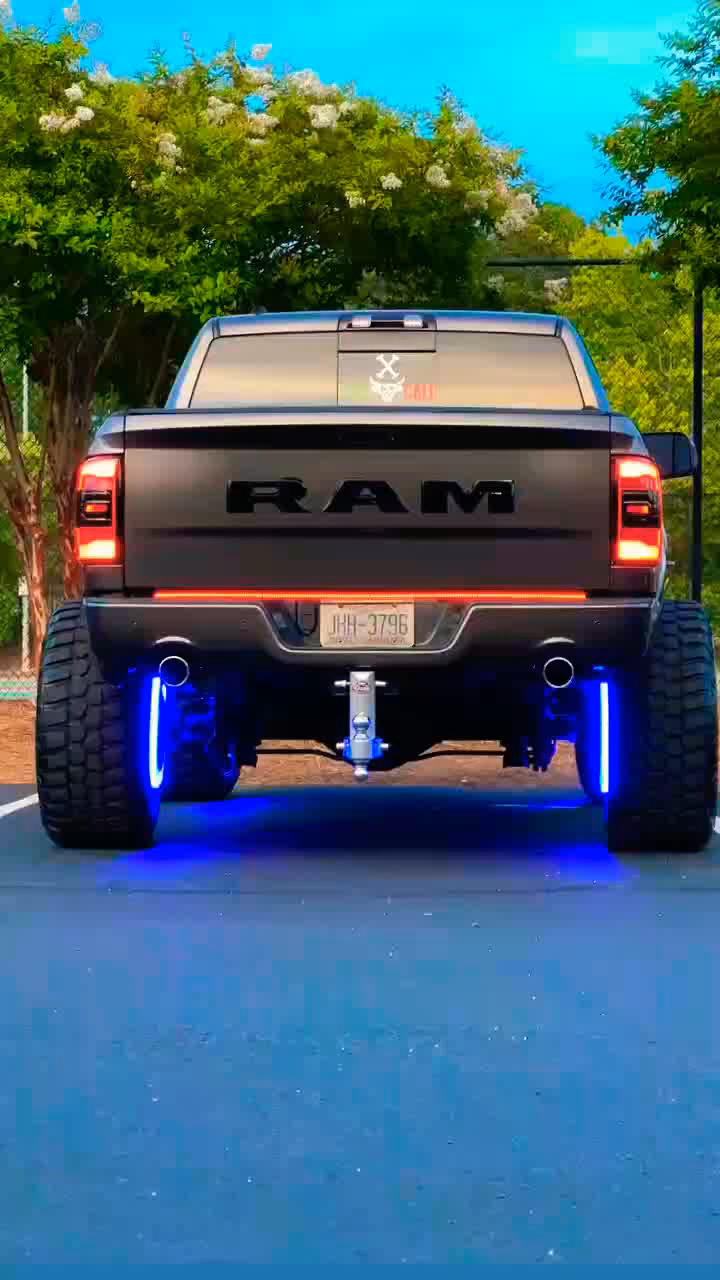 道奇公羊ram皮卡车改装灯光改装案例