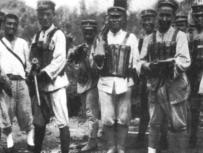 湘西旧事:凤凰"青帕苗王"龙云飞,纵横半生,结局却令人唏嘘