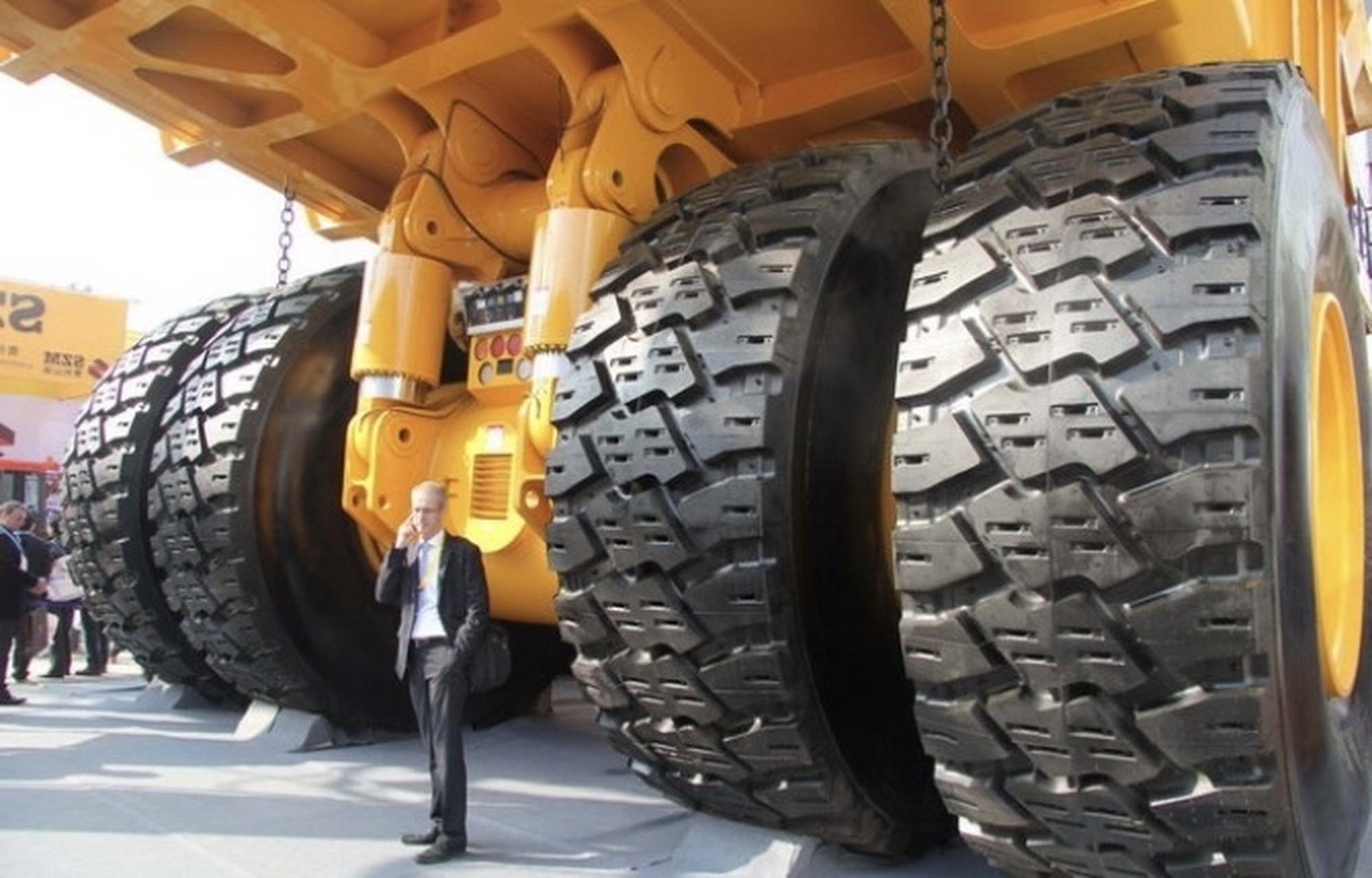 belaz 75710 (截至 2013 年), 由白俄罗斯 belaz 制造