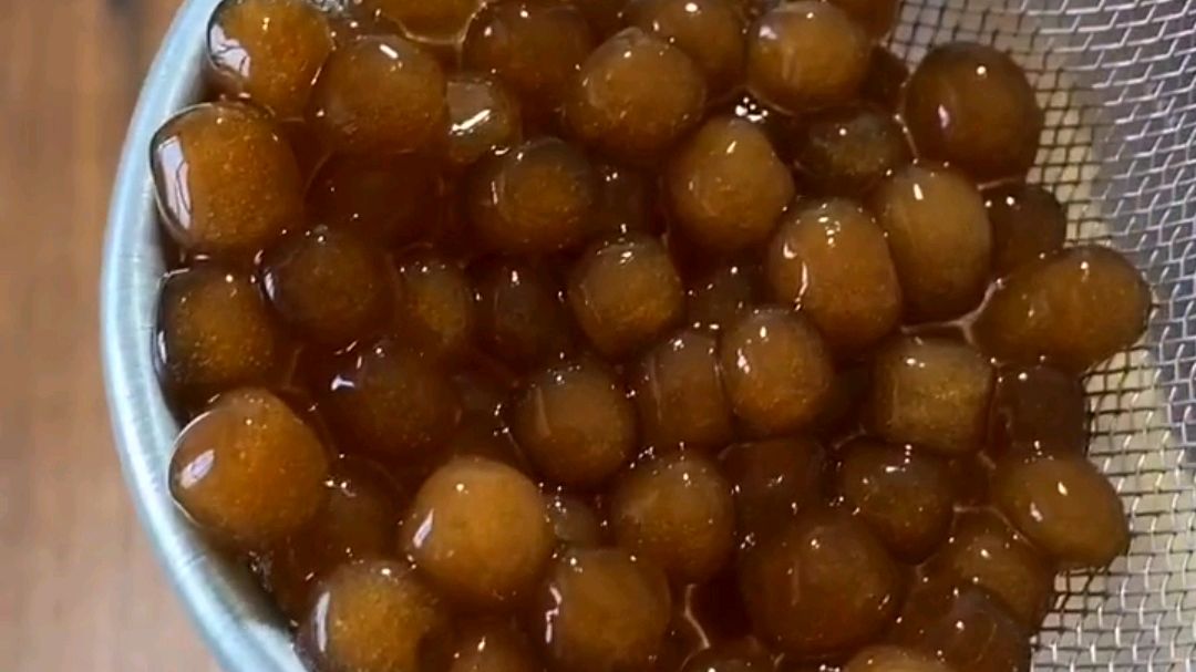 珍珠奶茶里的珍珠怎么做?教你一个绝招,2分钟做300个