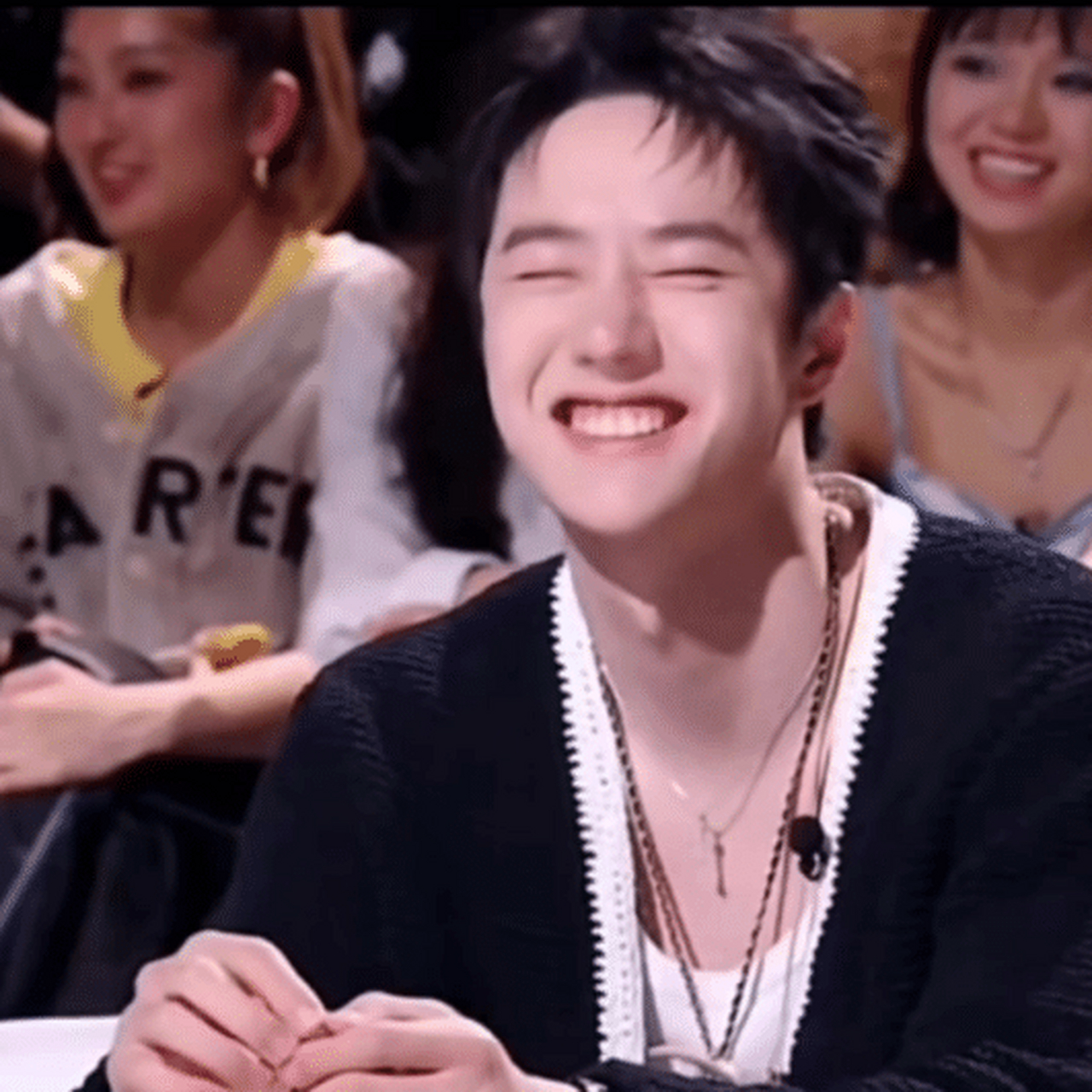 真的好喜欢看王一博甜甜的笑容,看完所有不开心的事情都能忘怀#王一博