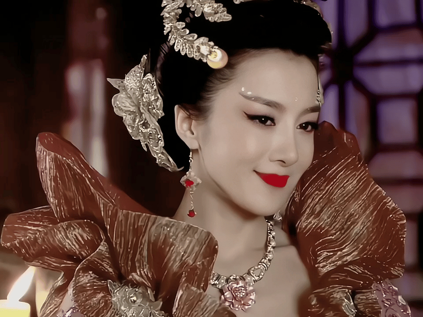 李依晓在《封神英雄榜2》中饰演的苏妲己,真的是让人又恨又怕!