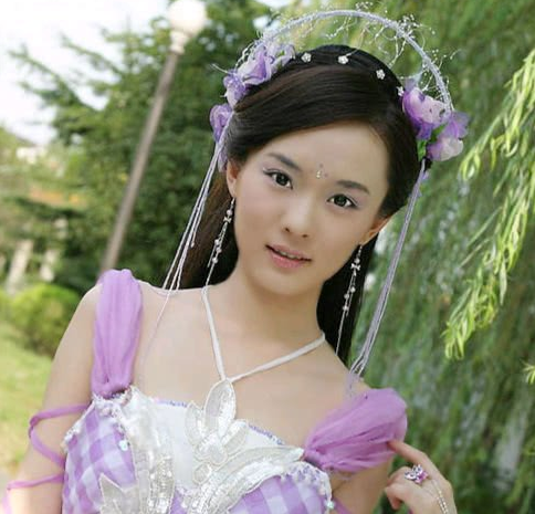霍思燕演过的古装角色,紫儿天真浪漫,妲己妩媚妖艳,她一眼万年