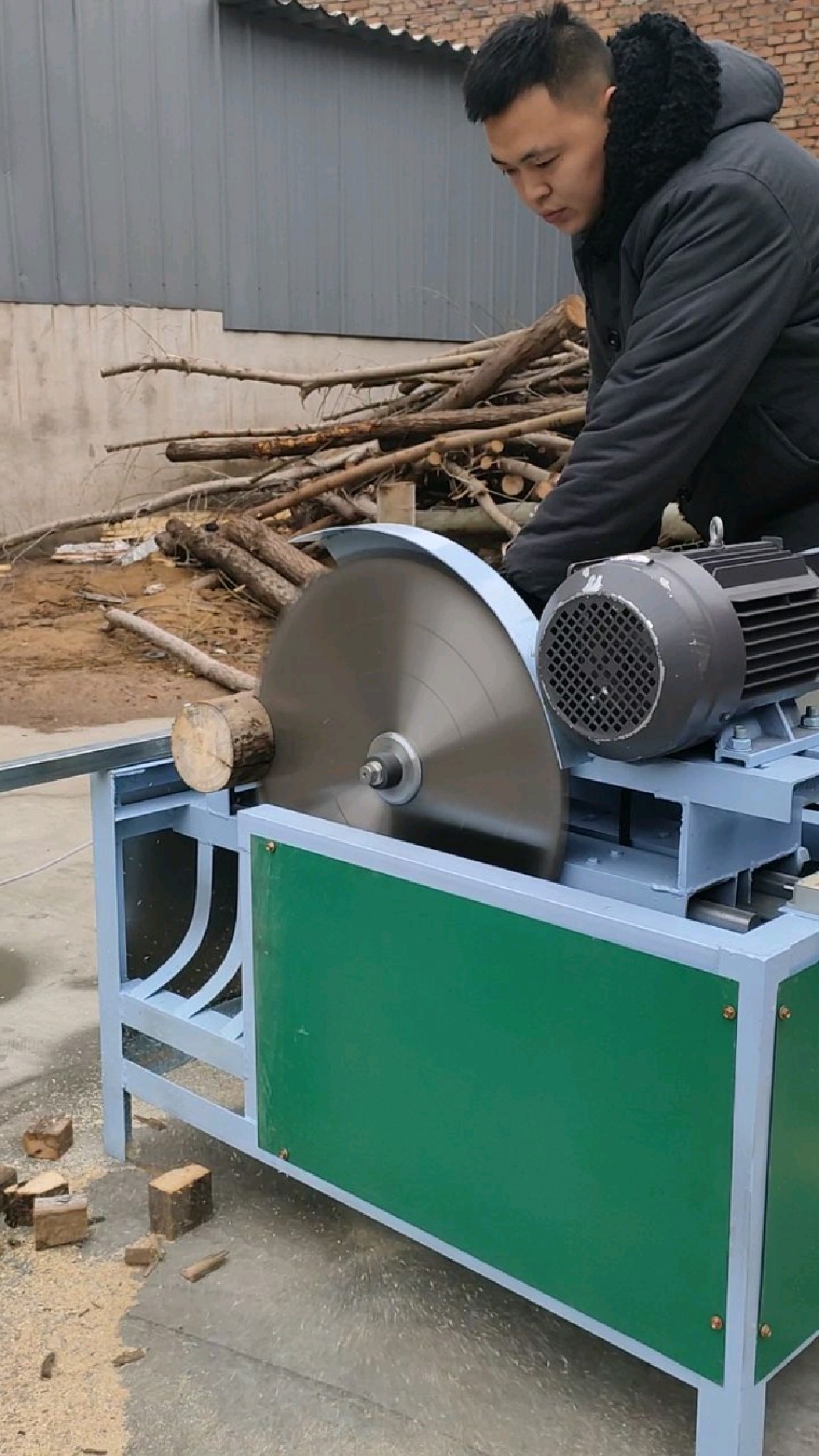 20公分小型断木锯,锯切直径20公分以下木材500的合金锯片