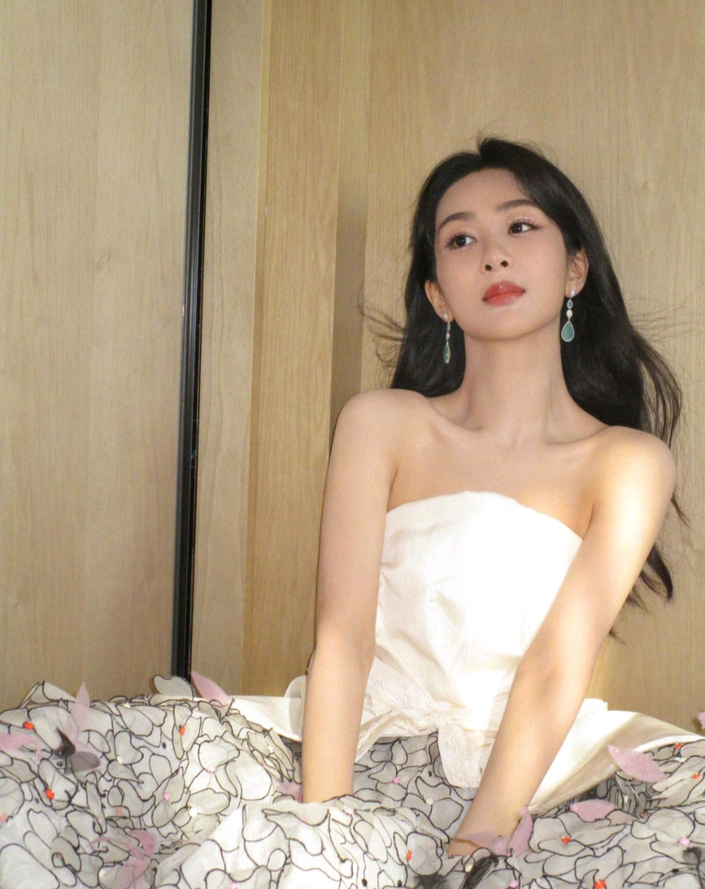 天蝎座女孩杨紫今天过生日,祝大美女杨紫生日快乐.