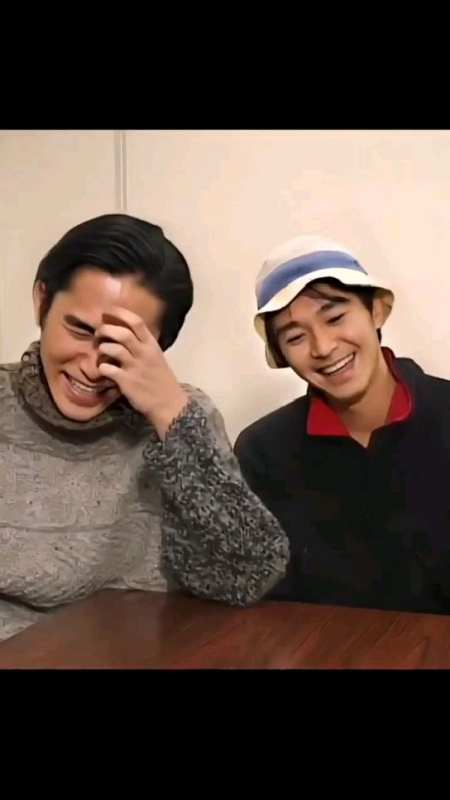 一年一影帝,百年周星驰,一生好兄弟周星驰与梁朝伟青涩时光-度小视