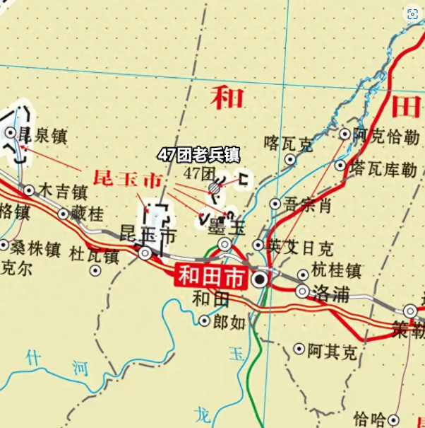 沙漠边缘的新疆昆玉市老兵镇,当地种梭梭绿化沙漠,还套种肉苁蓉