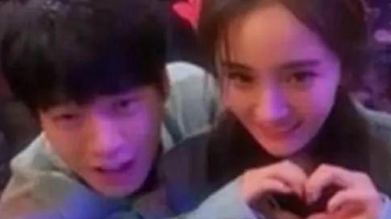 狗仔爆料魏大勋深夜回秦岚住处,疑似开始同居,评论区都在说杨幂