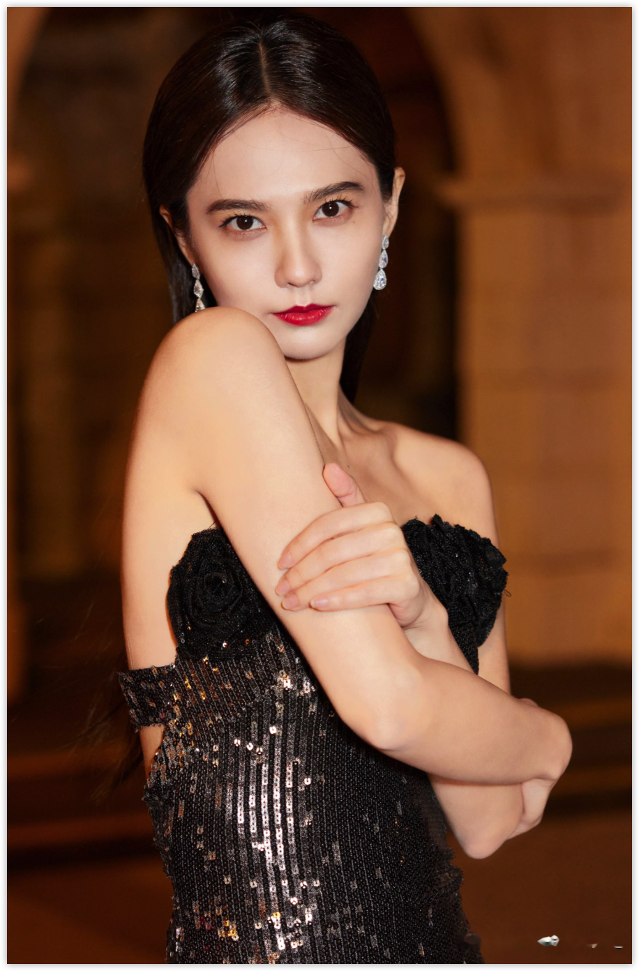 从"闺蜜专业户"到主角,姜珮瑶的演艺路该如何走?