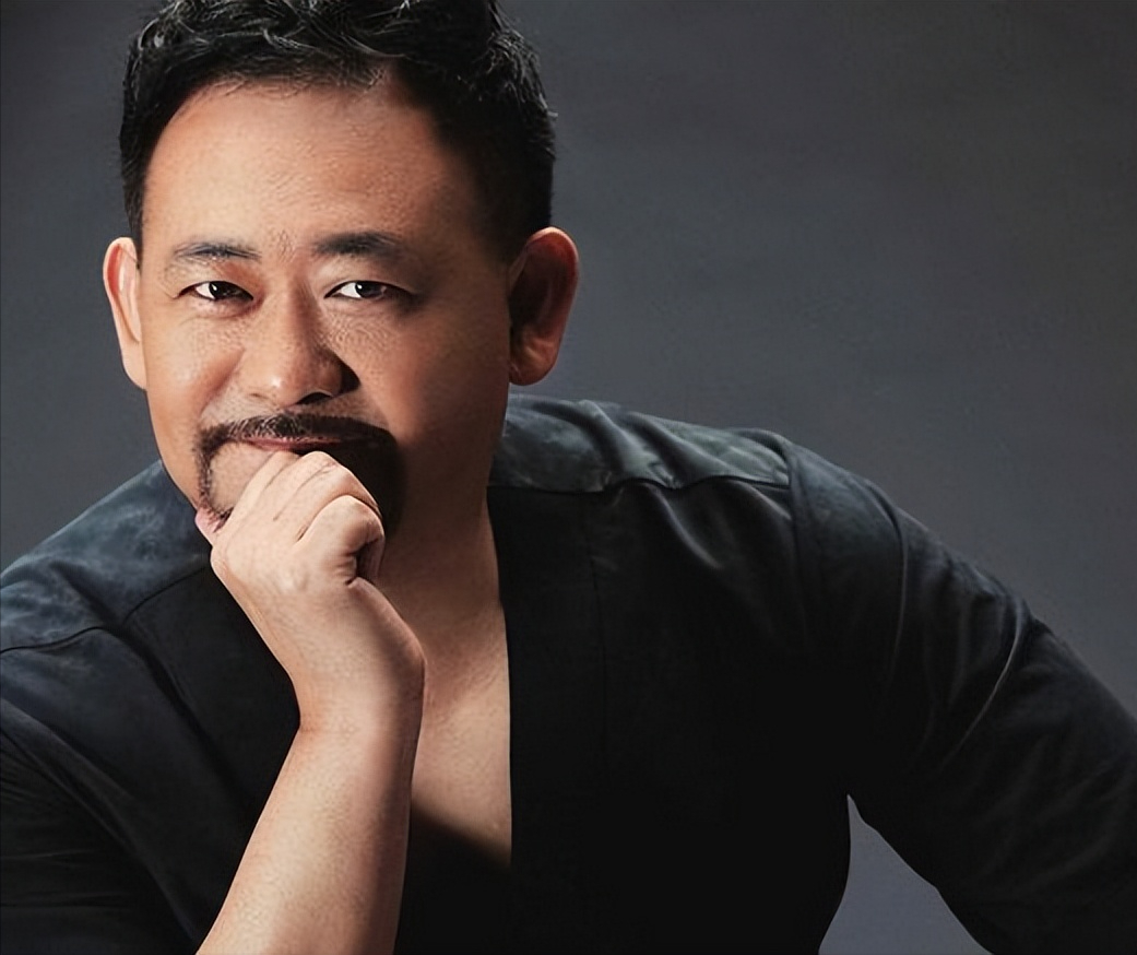 姜武:不同于花心哥哥姜文,38年只爱一人,与妻子恩爱至今