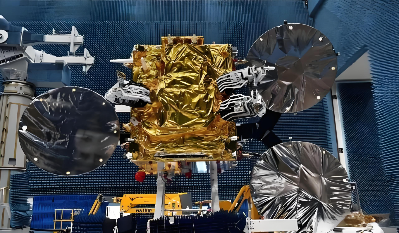 "亚太6e"带宽3万兆-中国第一颗全电推通信卫星