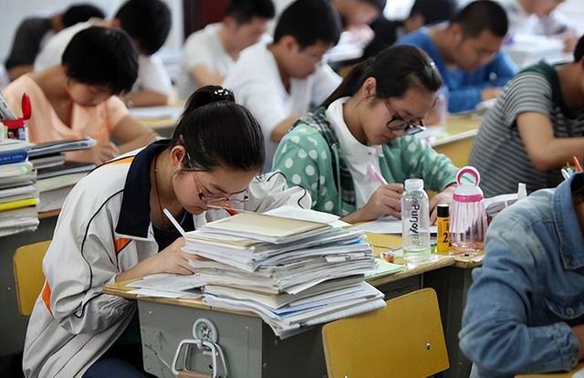 2024年高考生人数突破1340万!低于这一分数段,或无缘本科