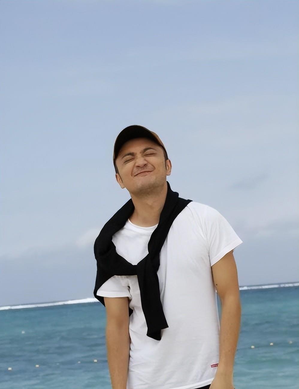 康辉哽咽,撒贝宁落泪,尼格买提痛哭,他们一生最大的遗憾是父母