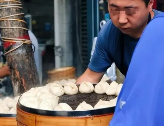 北京西单人肉包子,老板杀害食客制成包子,出售给顾客