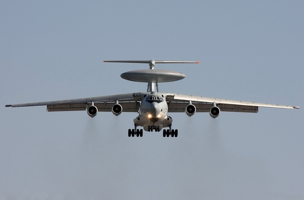 空警2000预警机:中国自主研制的大型空中预警与指挥控制飞机