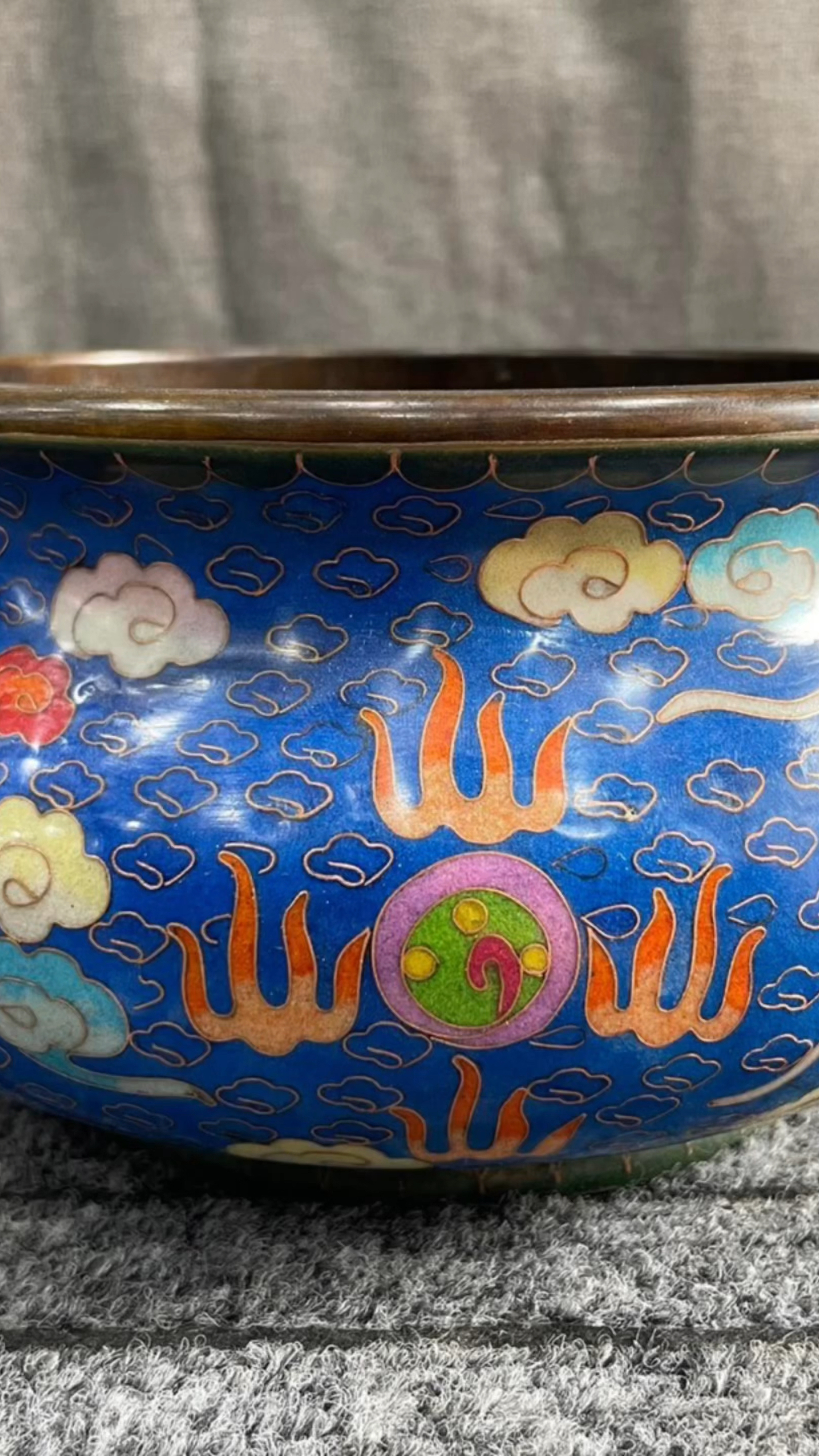 古董古玩铜胎手工掐丝珐琅景泰蓝(龙凤平口香炉)