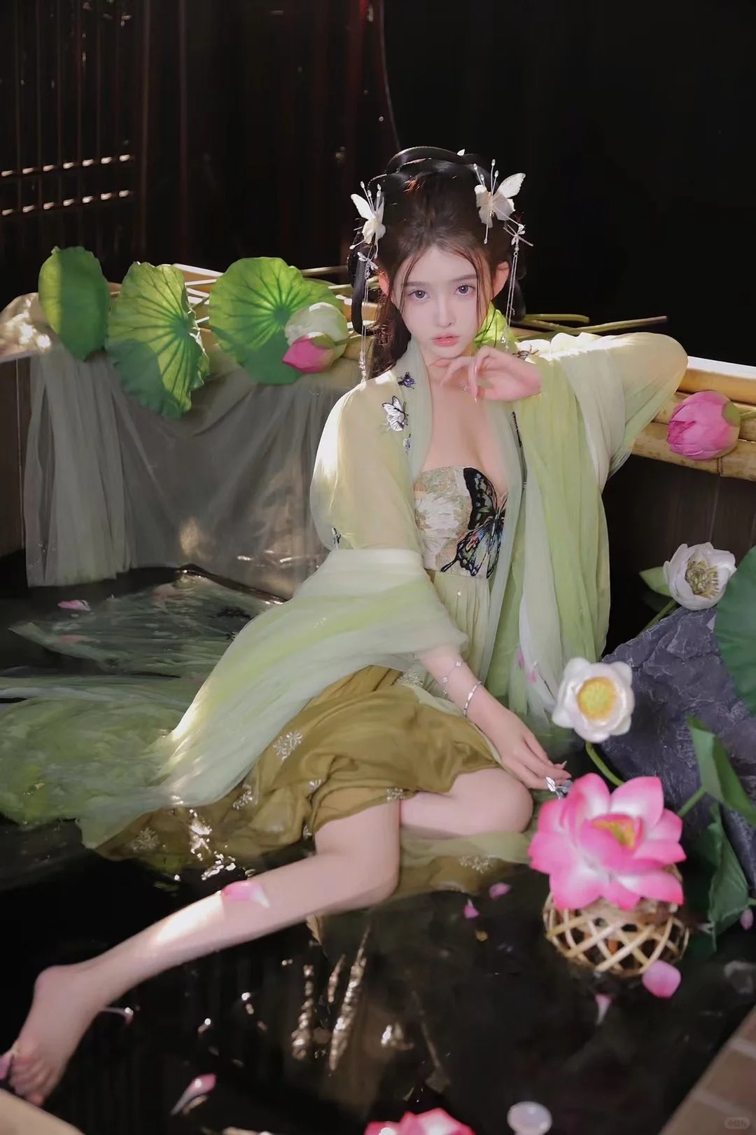 婚后和他恩恩爱爱,表妹入梦,回到过去,才知晓当年所发生的一切