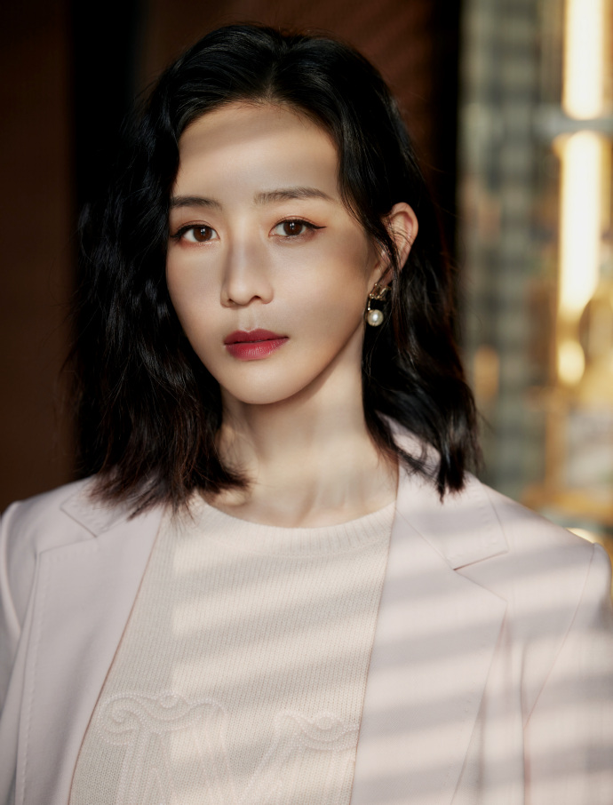 张钧甯的笑容看一眼就让人忘不掉哦