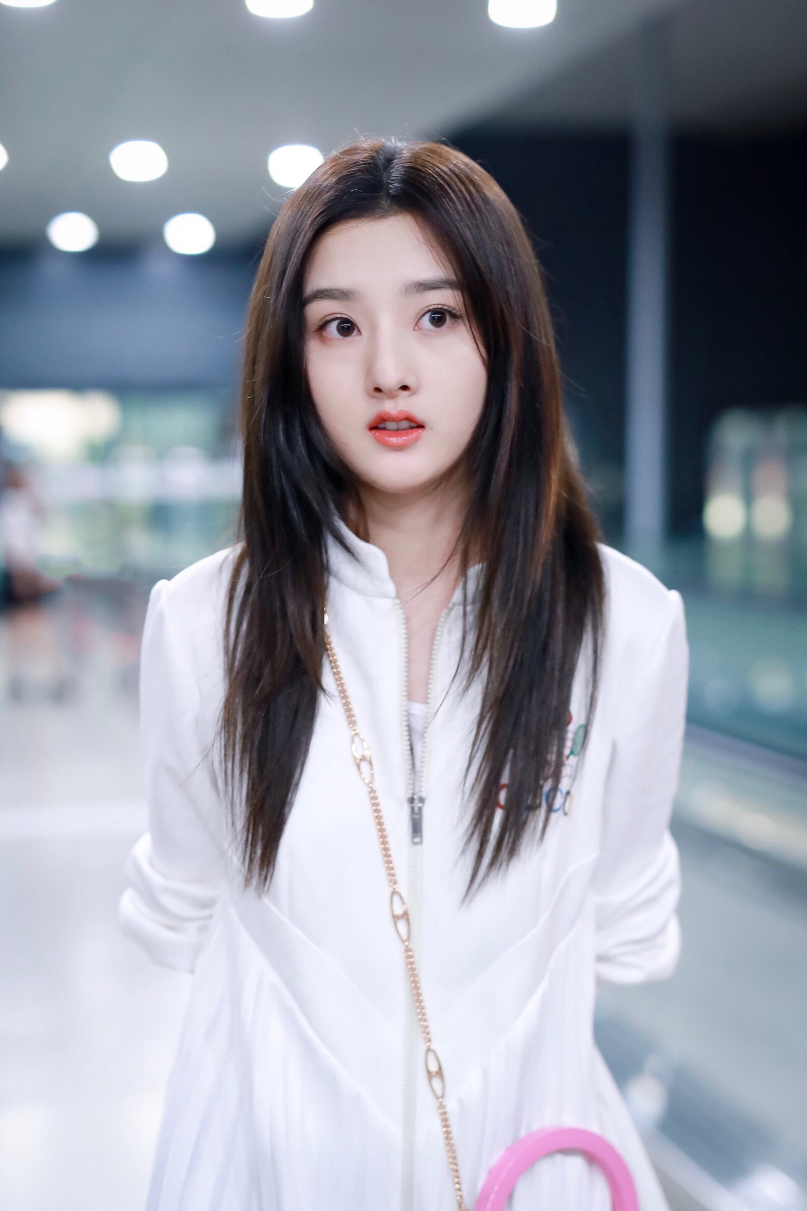 宋祖儿写真美图:青春靓丽,貌美如花