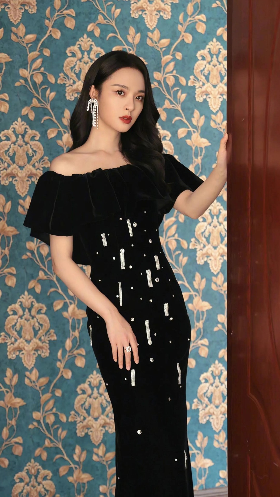 李莎旻子时尚写真美图欣赏