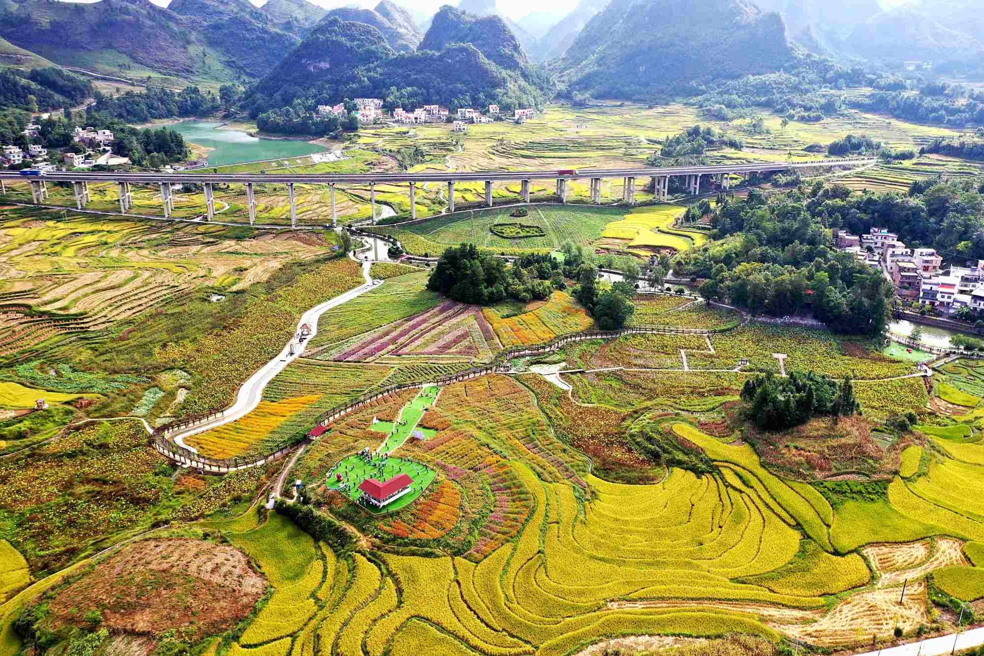 广西南丹:田园综合体 增收"聚宝盆"