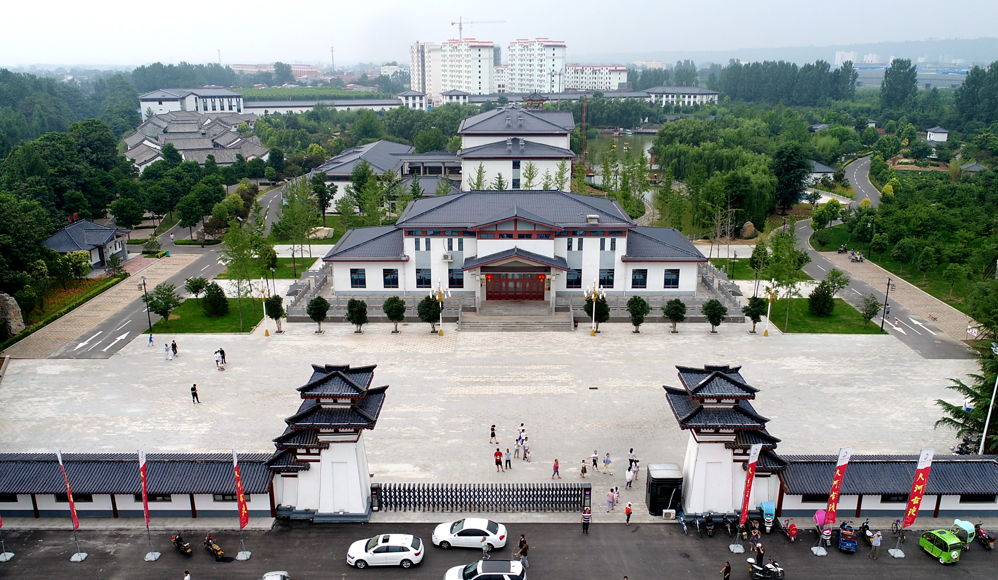 孟津县白鹤镇这座公园,以大河,古渡命名,符合白鹤气质