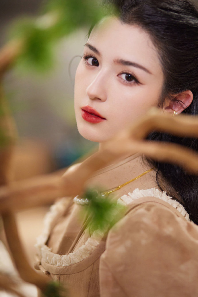 哈妮克孜国色天香,优雅大气