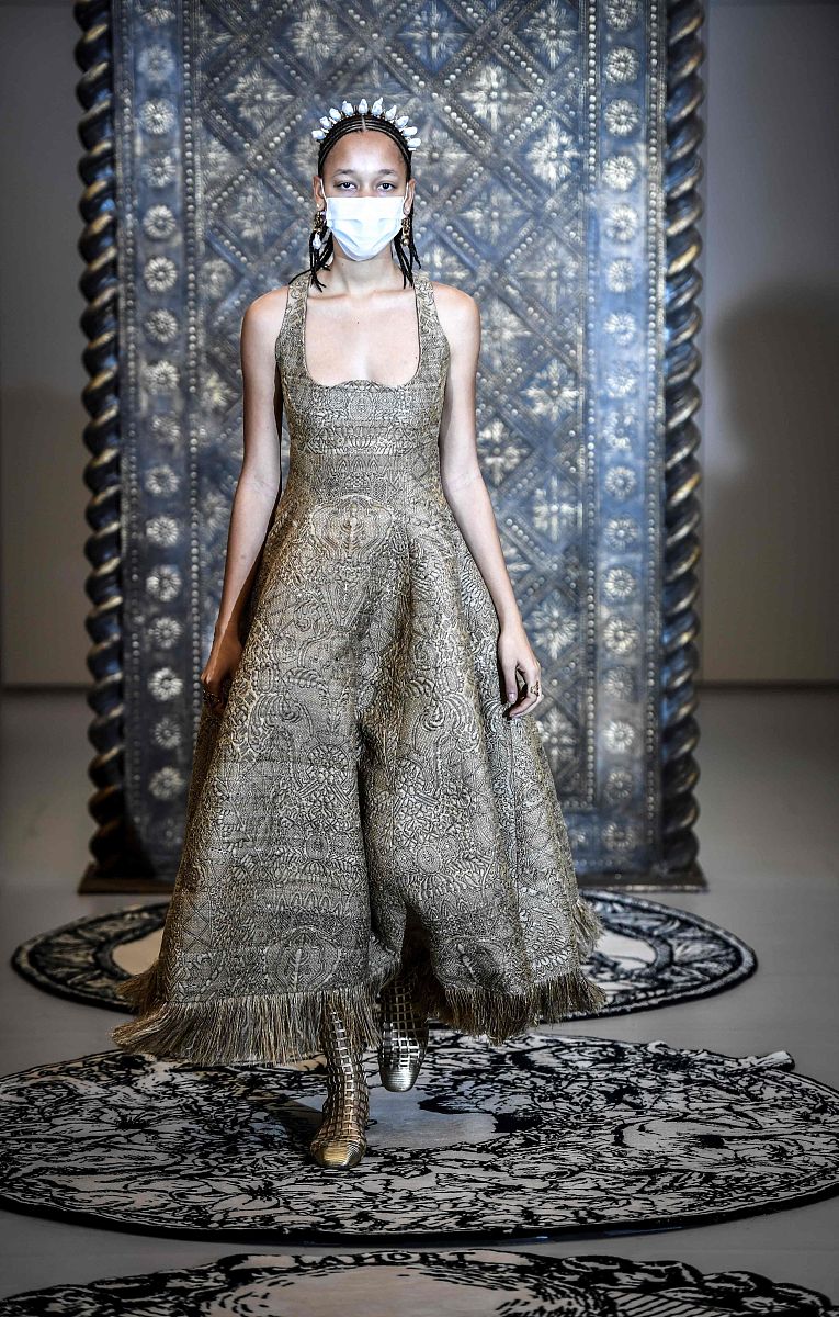 2021春夏巴黎高定时装周:christian dior 后台花絮