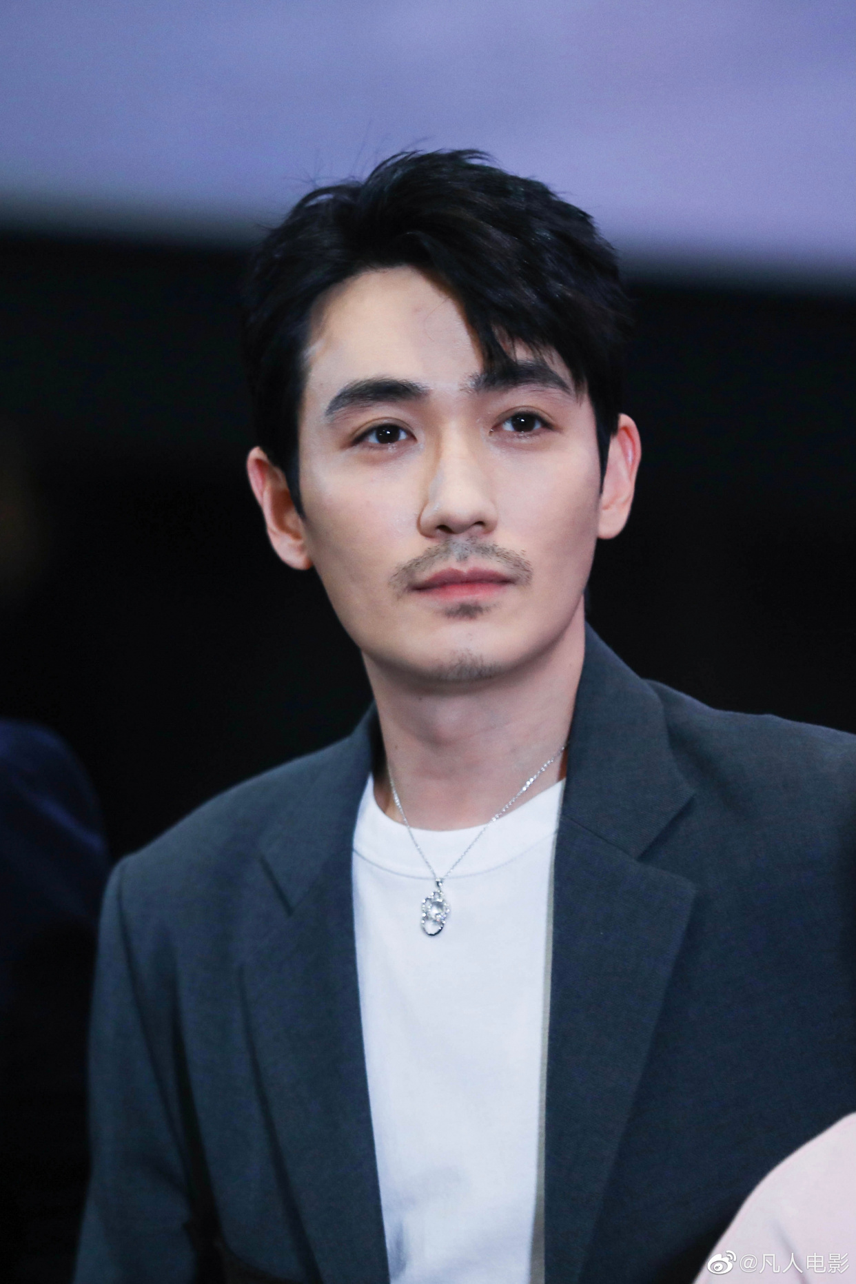 朱一龙 是有胡子的何非啊