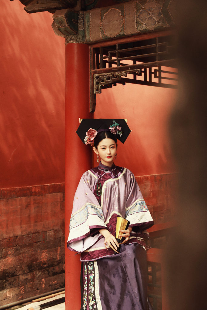 赵晴宫廷古装造型写真释出 变古代佳人古韵气息十足