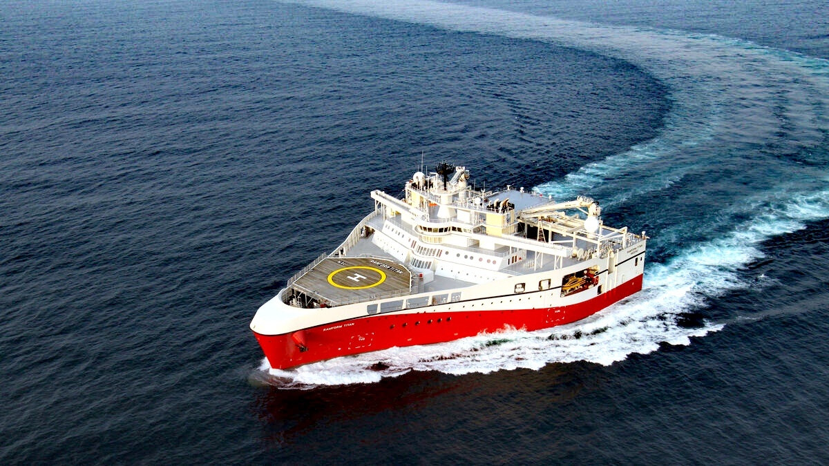 造型比较奇葩的ramform titan级地震勘探船