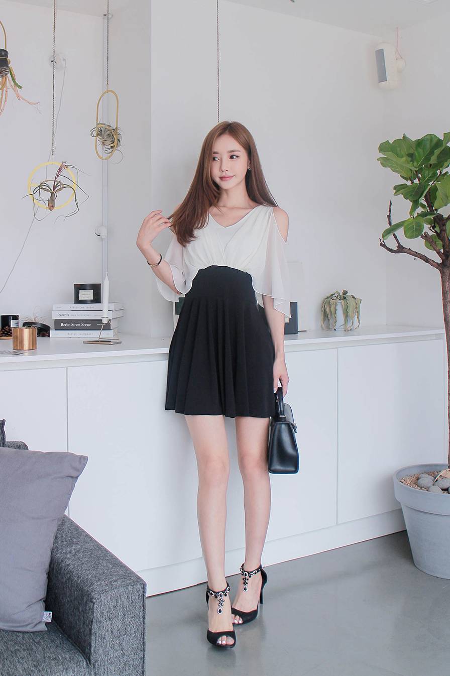 孙允珠—女媛温馨漂色斜肩白衬衫&轻扬披肩纱巾浪漫天使雪纺衫